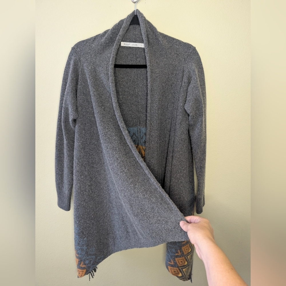 Gray Open Front Cardigan with Patterned Hem - image 14